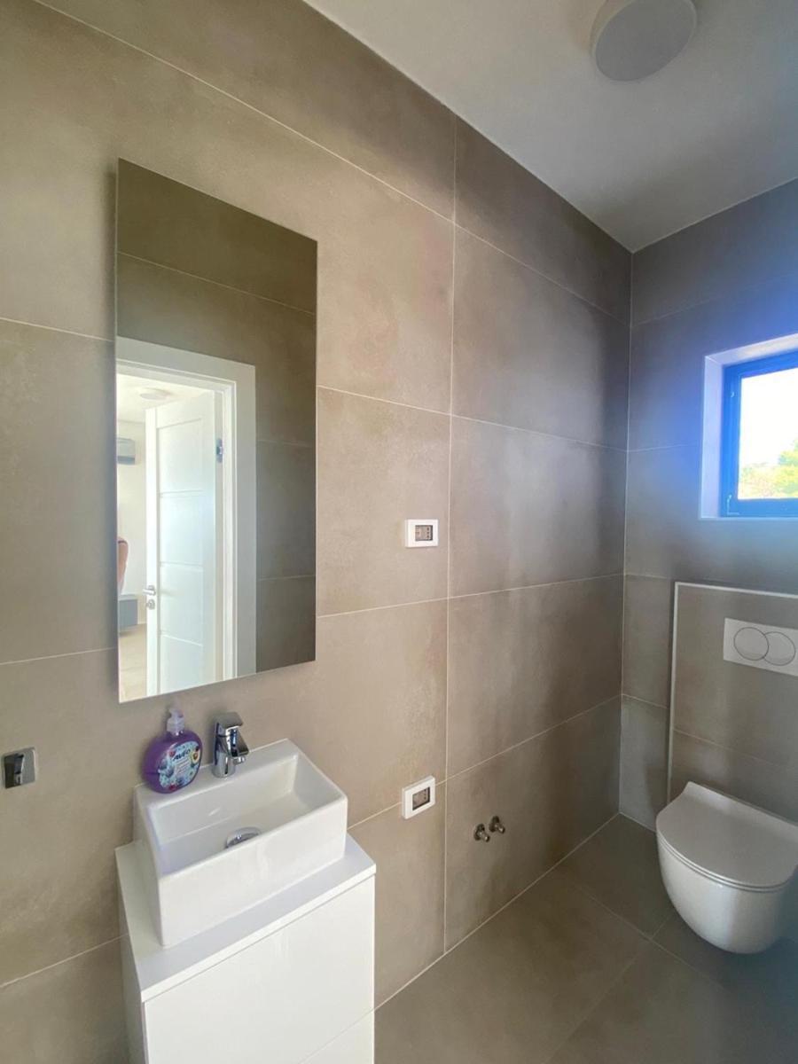 Seaview Amy - Private Pool, Sauna & Jacuzzi Kozino