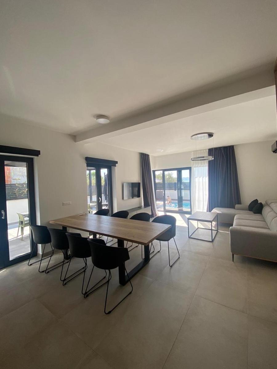 Vila Seaview Amy - Private Pool, Sauna & Jacuzzi *